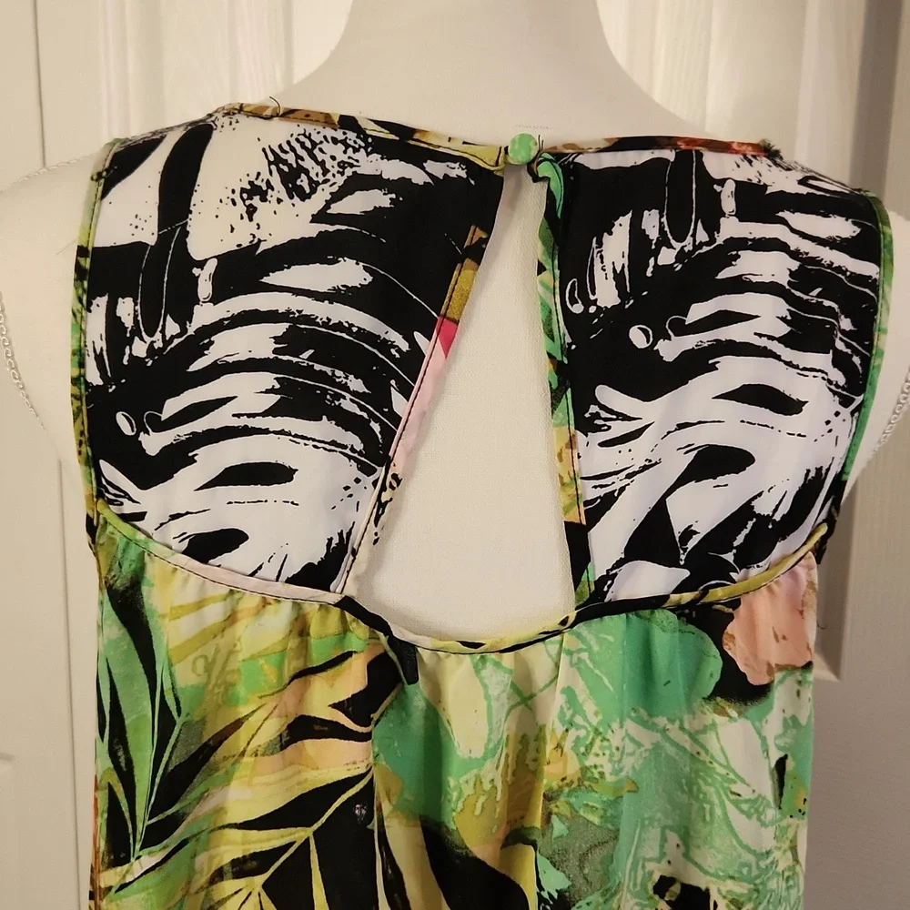 Spense, Women's Top,  Excellent condition,  Size Small,  Green,  black design - Picture 5 of 9